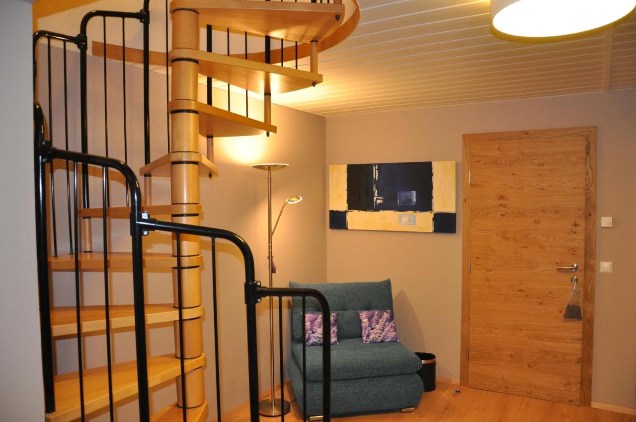 Erdhaeuser Und Apartments Mit Seeblick Und Alleinlage ไวส์เซินซี ภายนอก รูปภาพ