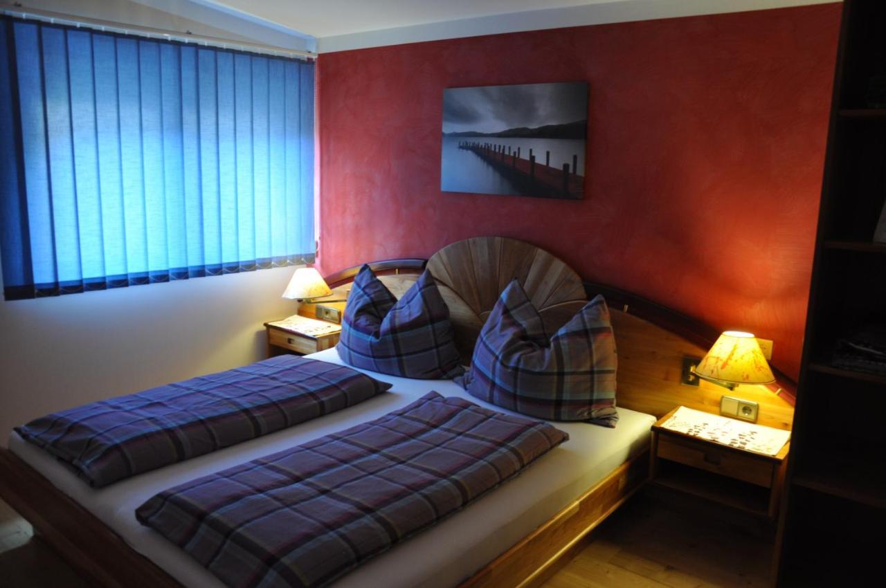 Erdhaeuser Und Apartments Mit Seeblick Und Alleinlage ไวส์เซินซี ภายนอก รูปภาพ