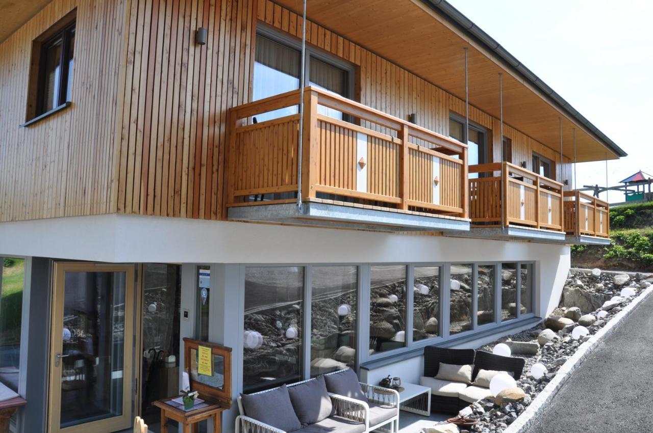 Erdhaeuser Und Apartments Mit Seeblick Und Alleinlage ไวส์เซินซี ภายนอก รูปภาพ