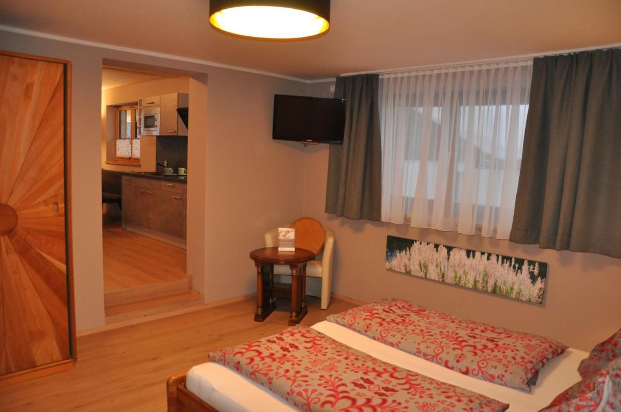 Erdhaeuser Und Apartments Mit Seeblick Und Alleinlage ไวส์เซินซี ภายนอก รูปภาพ