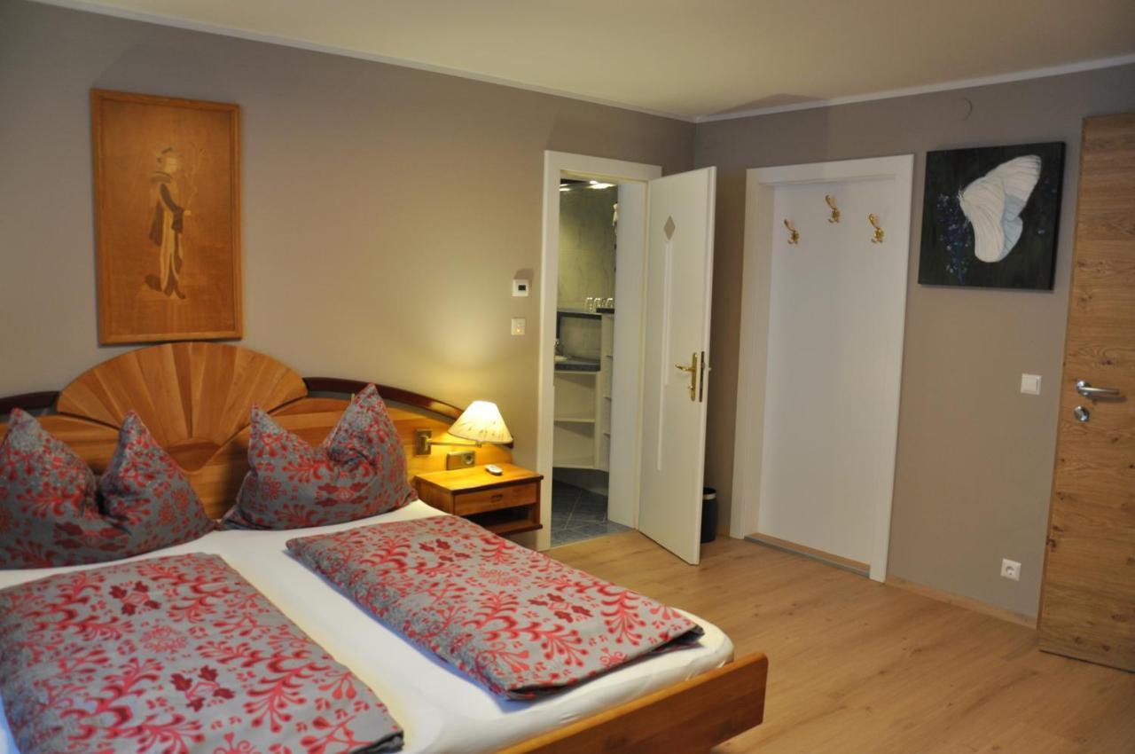 Erdhaeuser Und Apartments Mit Seeblick Und Alleinlage ไวส์เซินซี ภายนอก รูปภาพ