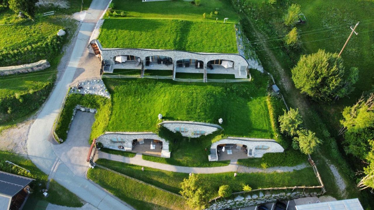 Erdhaeuser Und Apartments Mit Seeblick Und Alleinlage ไวส์เซินซี ภายนอก รูปภาพ
