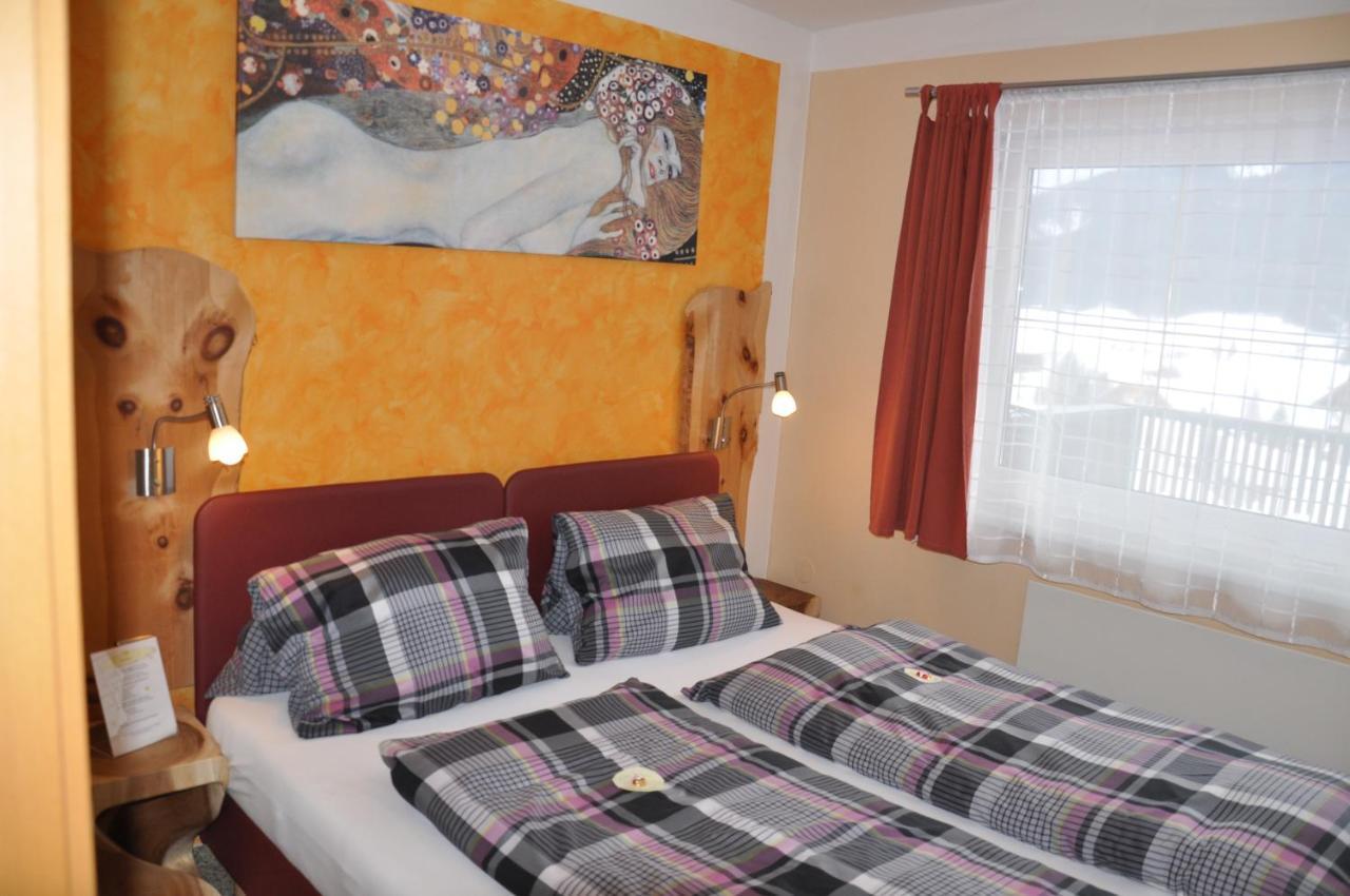 Erdhaeuser Und Apartments Mit Seeblick Und Alleinlage ไวส์เซินซี ภายนอก รูปภาพ